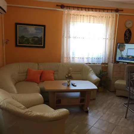 House And 19319 * Balatonmáriafürdő