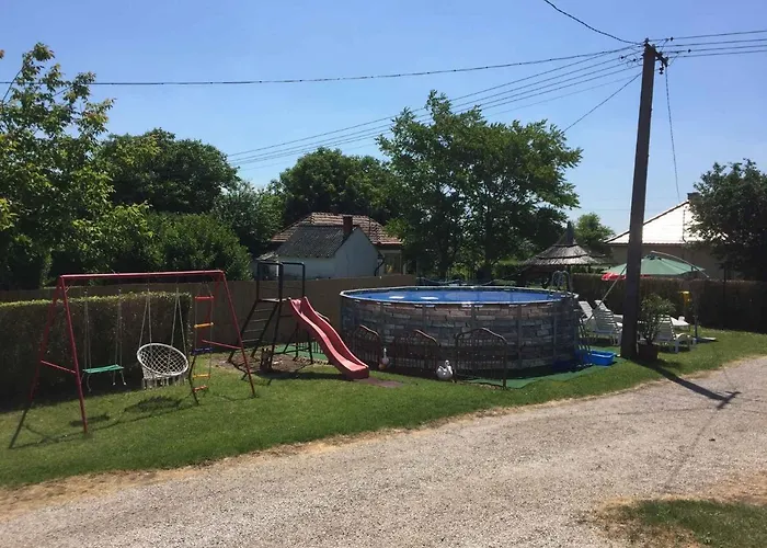 בית נופש House And 19319 Balatonmáriafürdő