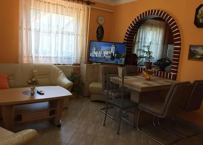 House And 19319 * Balatonmáriafürdő