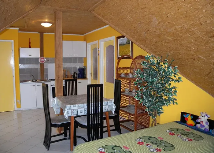 בית נופש House And 19319 Balatonmáriafürdő